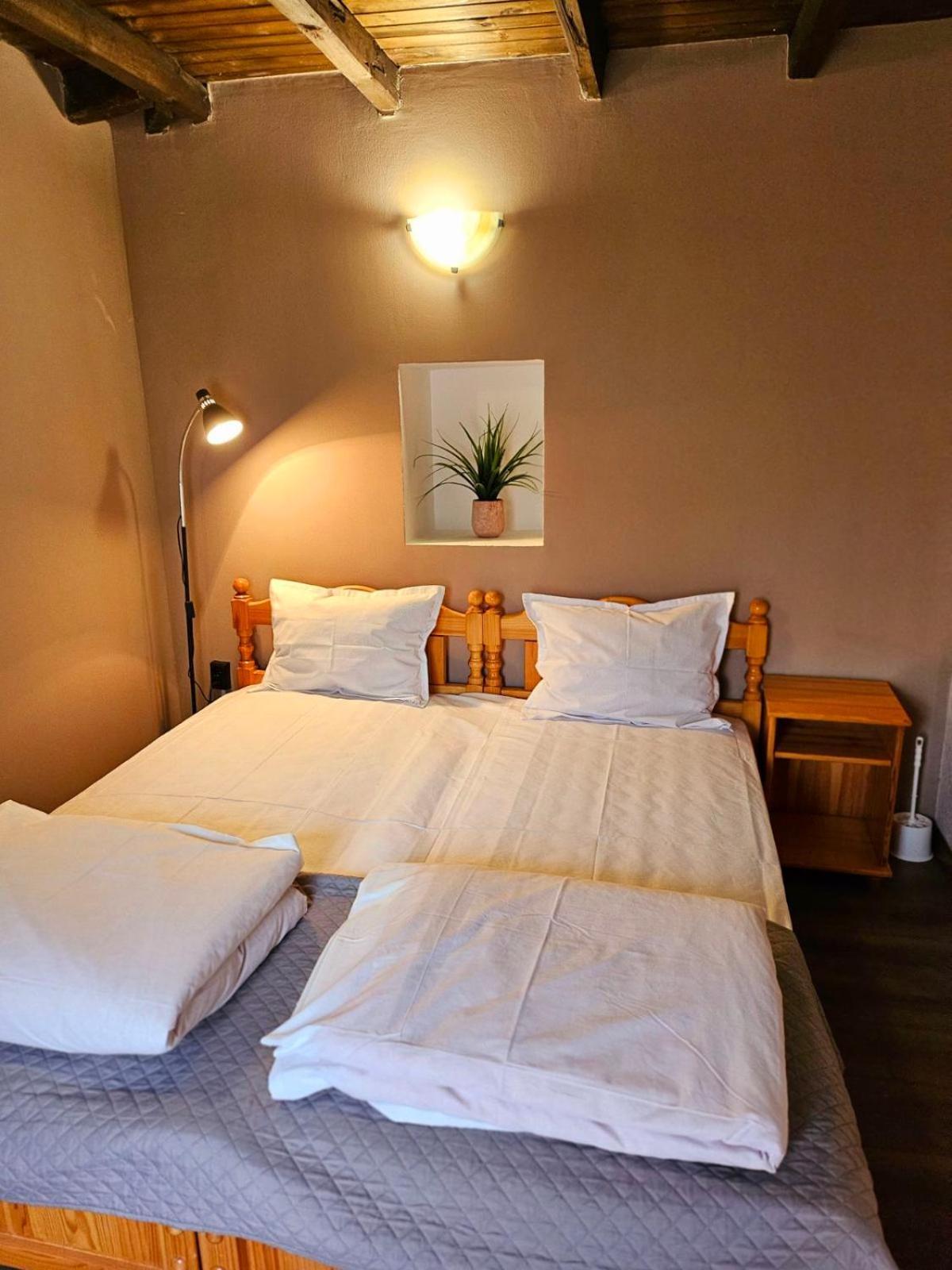 Orehite-Family Hotel ,Food & Pool Bozhichen Extérieur photo