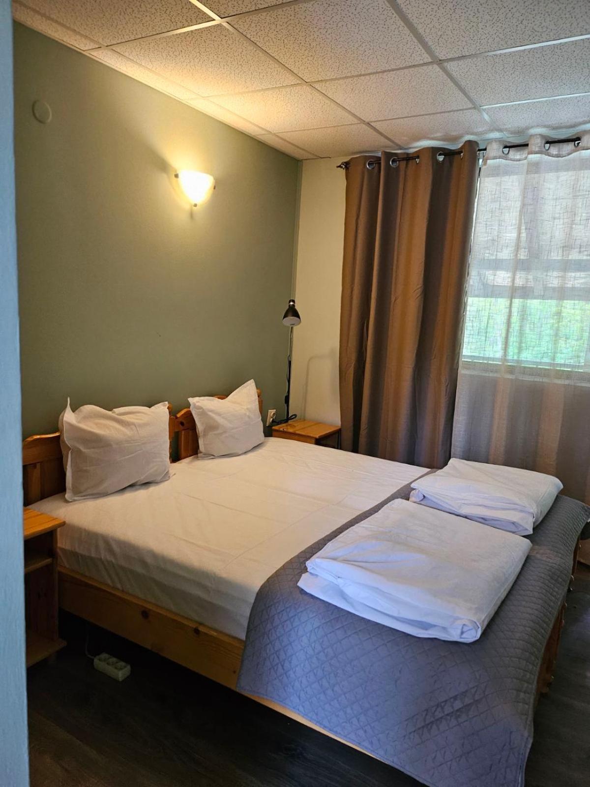 Orehite-Family Hotel ,Food & Pool Bozhichen Extérieur photo