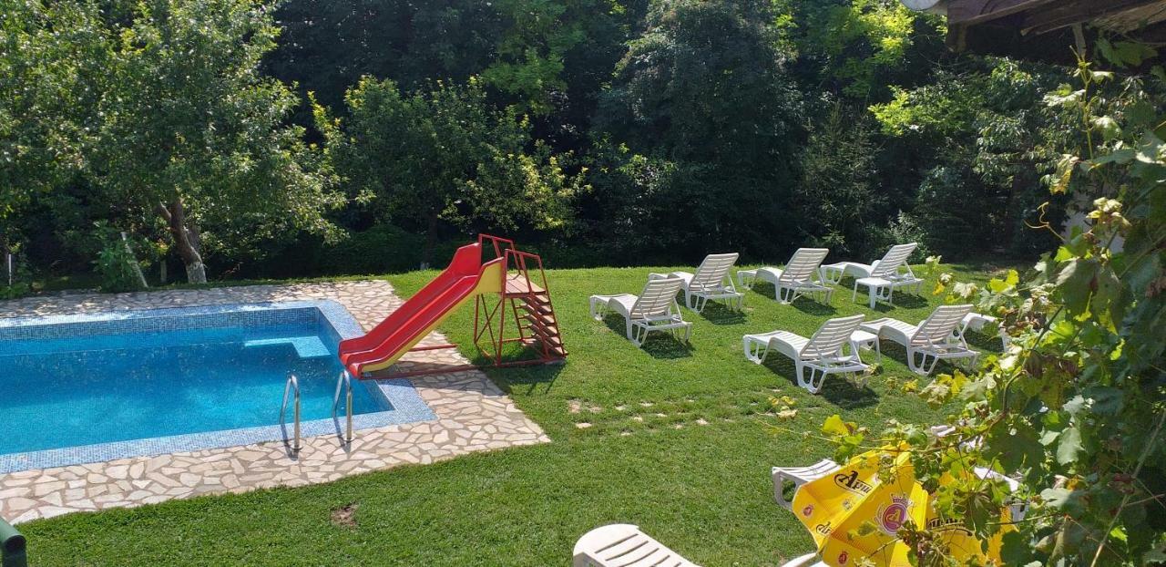 Orehite-Family Hotel ,Food & Pool Bozhichen Extérieur photo